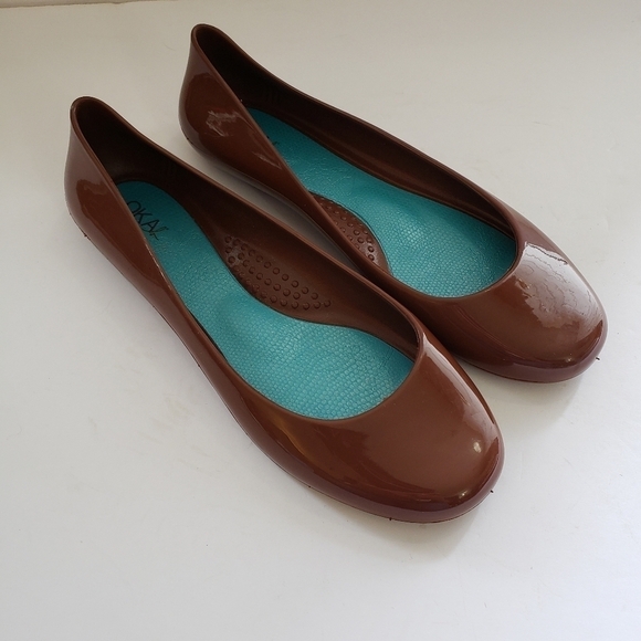 Oka B Brown Jelly Round Toe Ballet Flats Slip On Size 7 EUC - Picture 1 of 9